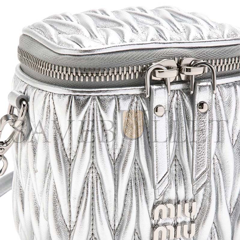 MIU MIU MATELASSÉ LOGO-PLAQUE MINI BAG 5NR018 (10.5*9.5*7cm)